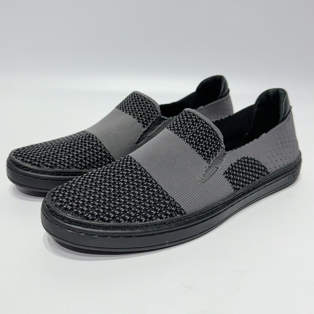 UGG Sammy Black Gray Knit Slip-On Sneakers *MISMATCHED Women’s 6.5 Left, 7 Right
